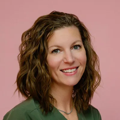 A headshot photo of Ashley, the massage therapist at OneHealth Chiropractic - Yukon